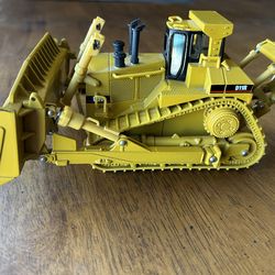 CAT D11R Die Cast Toy