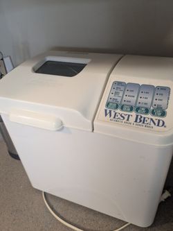 West Bend Automatic Bread & Dough Maker Model 41040 Bread Machine
