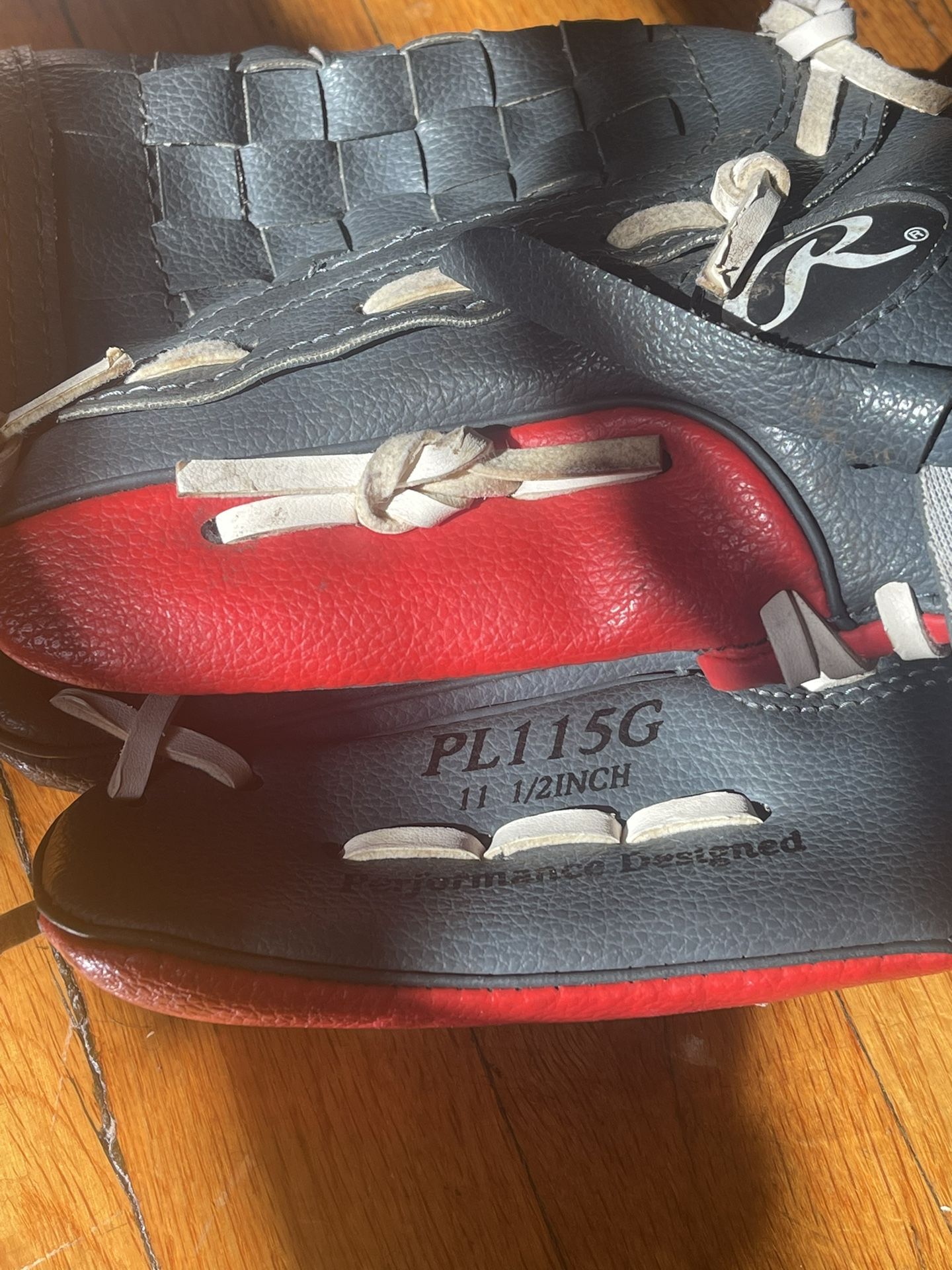 Rawlings Baseball Glove 11.5in PL115G Youth Players & Gift