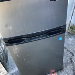 Danby Mini Refrigerator 