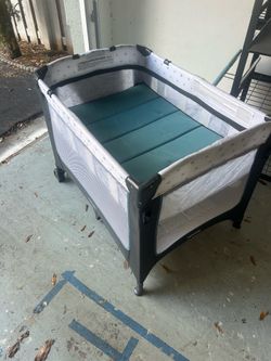 Play pen