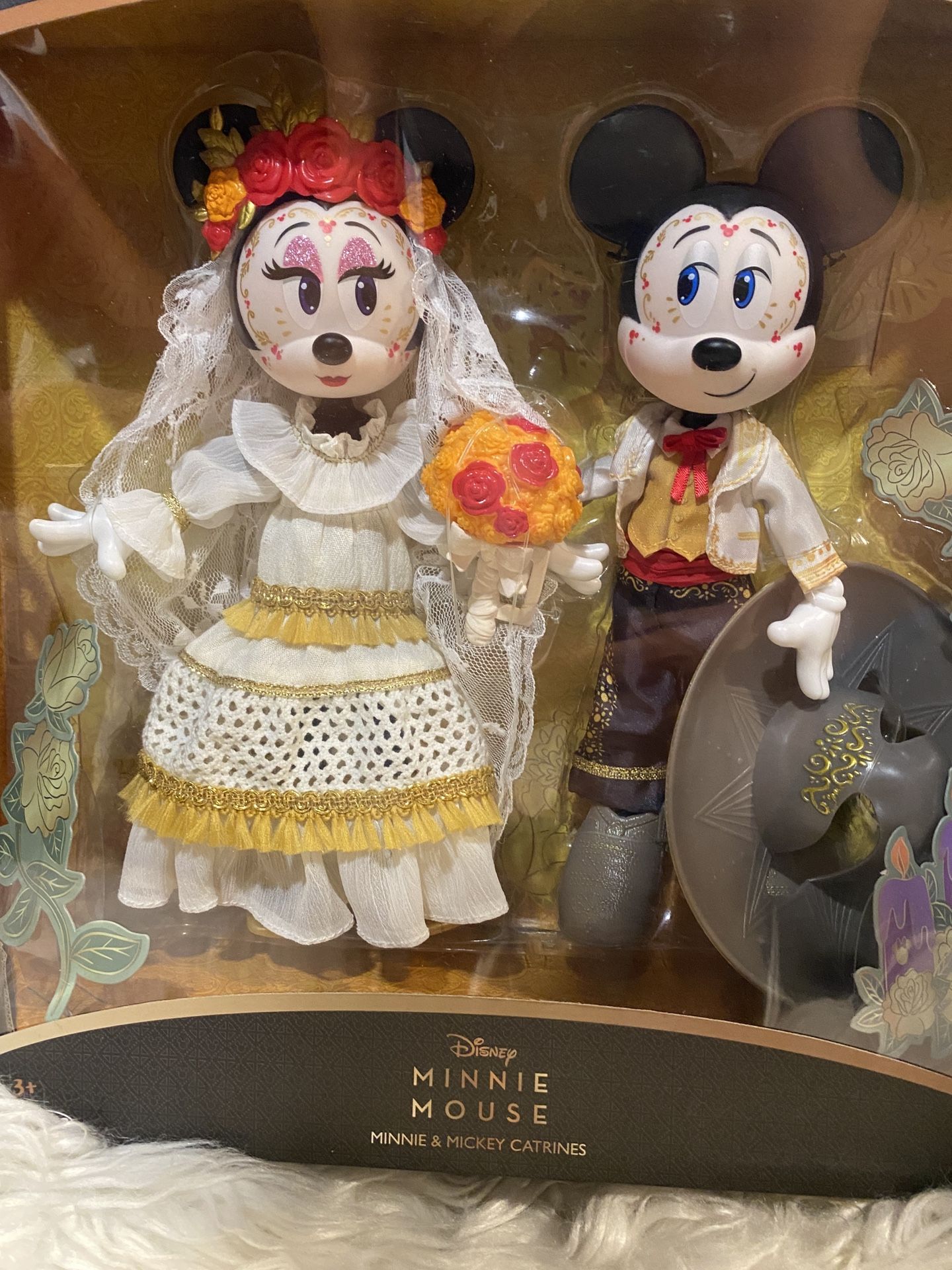 Disney Minnie & Mickey Catrines Mexico Edition Figurine Set