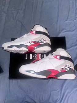 Jordan Retro 8 Bugs Bunny Size 9 New