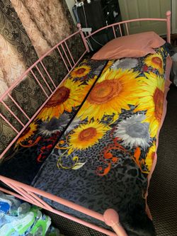 Twin bed