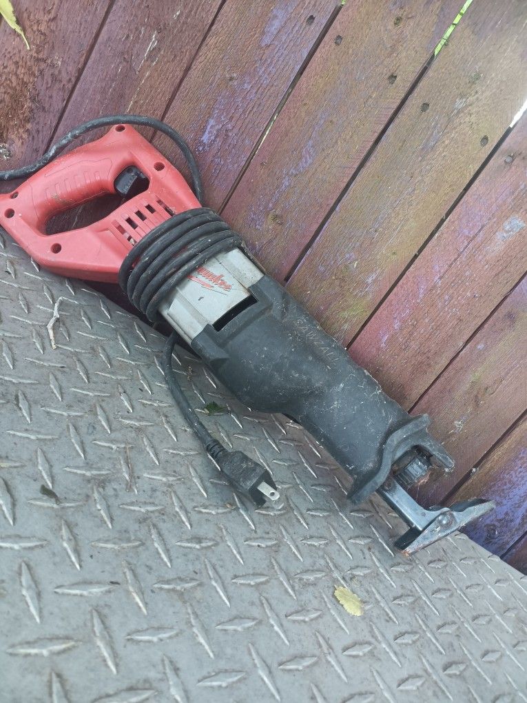 Saw