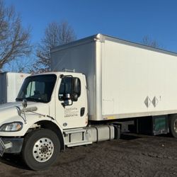 2018 Freightliner M2 106 4x2 Box Truck