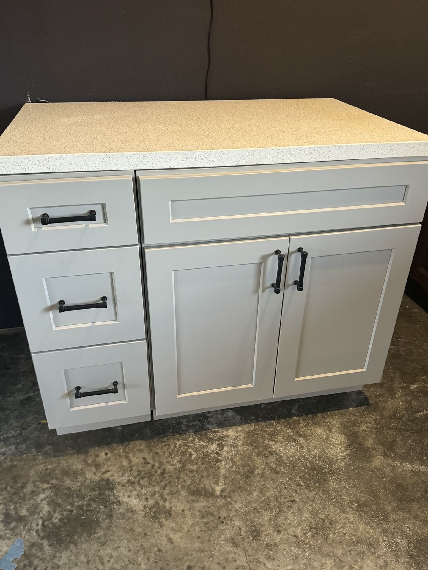 Vanity Light Grey Shaker 42 X341/2 21 Deep