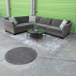 *Free Delivery* Gray Macys Sectional Couch Sofa