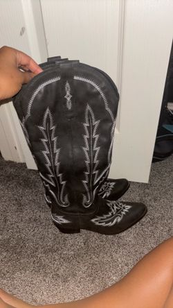 Black cowboy boots