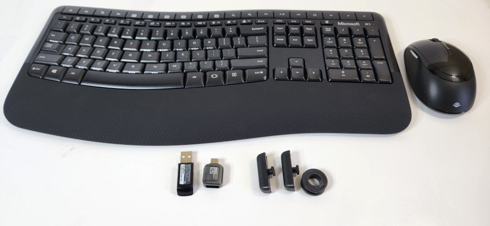 Microsoft Wireless Comfort Desktop 5050 - Black. Wireless, Ergonomic Keyboard an