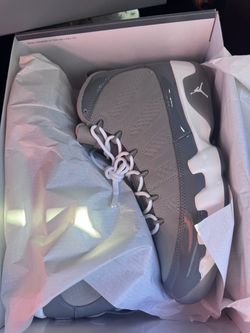 Selling a pair of Air Jordan 9 Retro Cool Grey (2025) in men’s size 11.