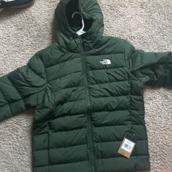 BRAND NEW Green North Face Coat-Size  Adult Large