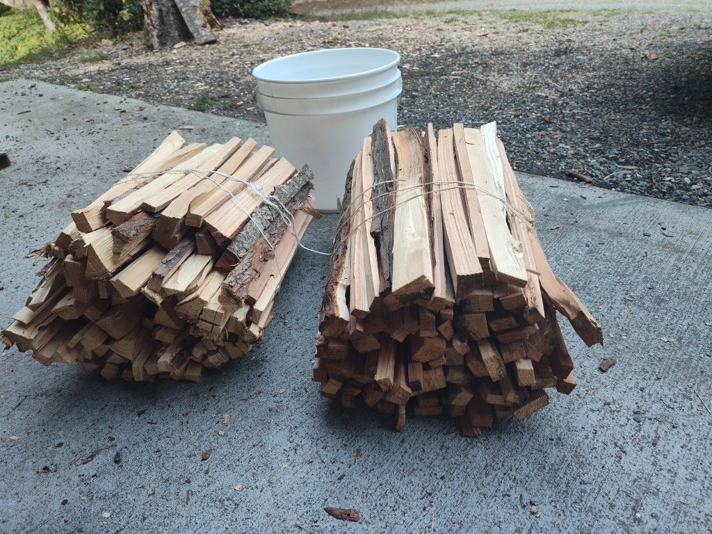 Firewood, Dry Cedar Kindling Bundles