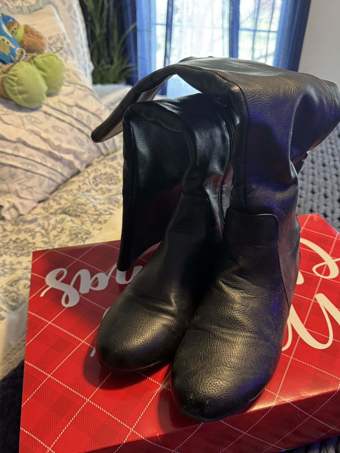 Ladies Fergie Black Boots