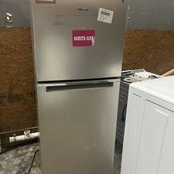 SALE!!! Refrigerator Whirlpool 24” inches Top and Bottom refrigerador nevera heladera frío
