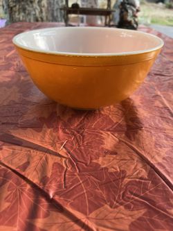 Pyrex Daisy Bowl 403