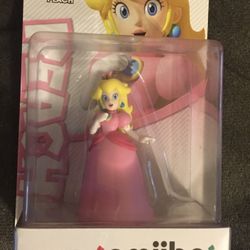 Super Mario Peach Amiibo  ***sealed New***