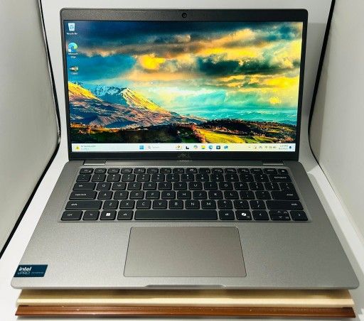 Dell Latitude 5450 2024 14-inch Intel Core Ultra 5 135H 3.60Ghz 16GB 500GB SSD