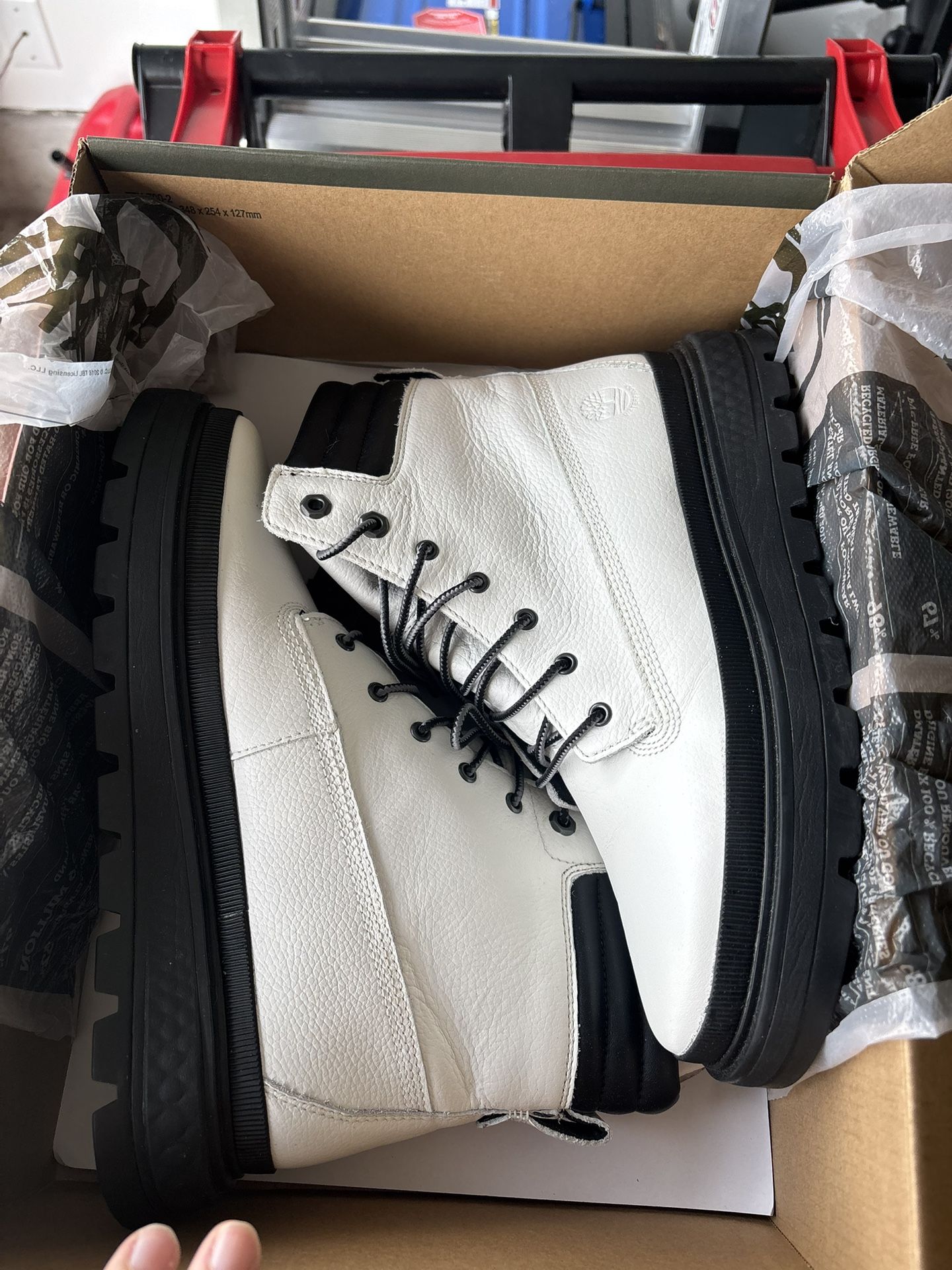 NEW Timberland Ray City 6” Waterproof Boots (White Full Grain)