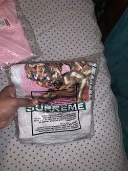 Supreme T shirts And Beanies