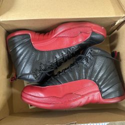 Flu games 12s Sz 9 50$ With Box And Receipt 
