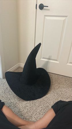 Black Witch Hat Halloween Costume