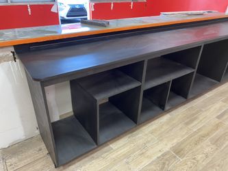 Retail Counters And Cashwraps