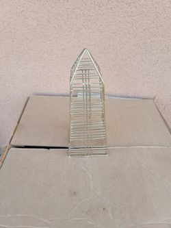 Wire Obelisk Metal Trellis Table Top Sculpture 