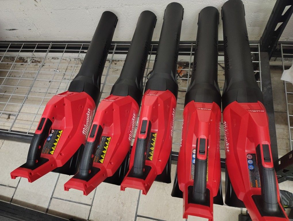 Milwaukee M18 Fuel Blower Tool Only $110 Each Brand New