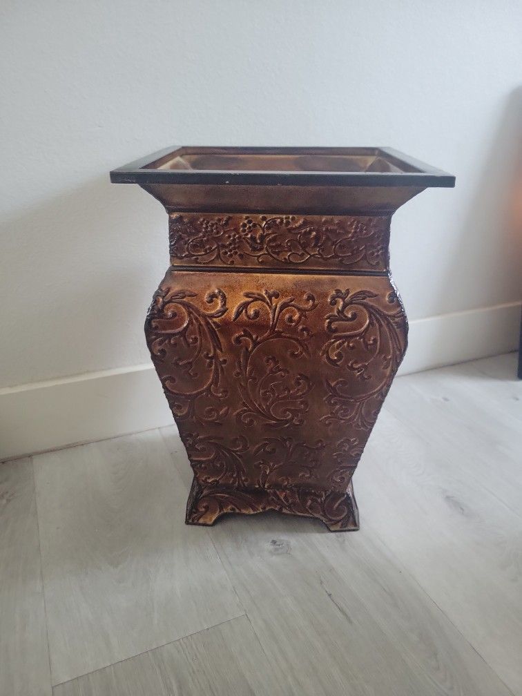 18"tall Oriental Floor Vase