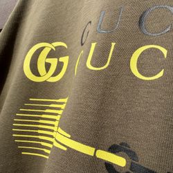 Gucci Graphic Print Sweatshirt