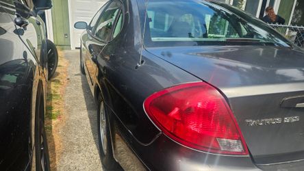 2002 Ford Taurus