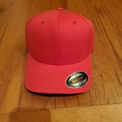 Red FITTED adult Hat S/M