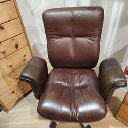 Comfy Leather Chair 