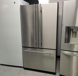 Stainless French Door Fridge – Clean, Bottom Freezer, 36”
