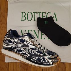 NAVY BLUE/SILVER BV SNEAKERS!