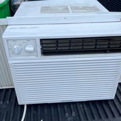 A Nice Windows A/C Units Look Like New