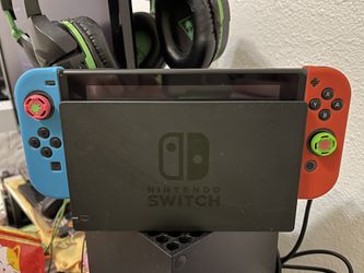 Nintendo Switch With Case/dock & Mario Kart 8 Deluxe