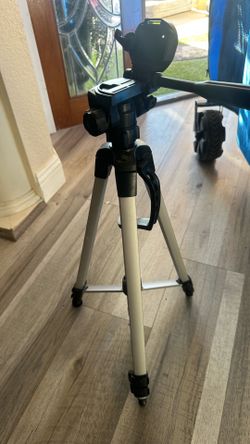 Tri pod