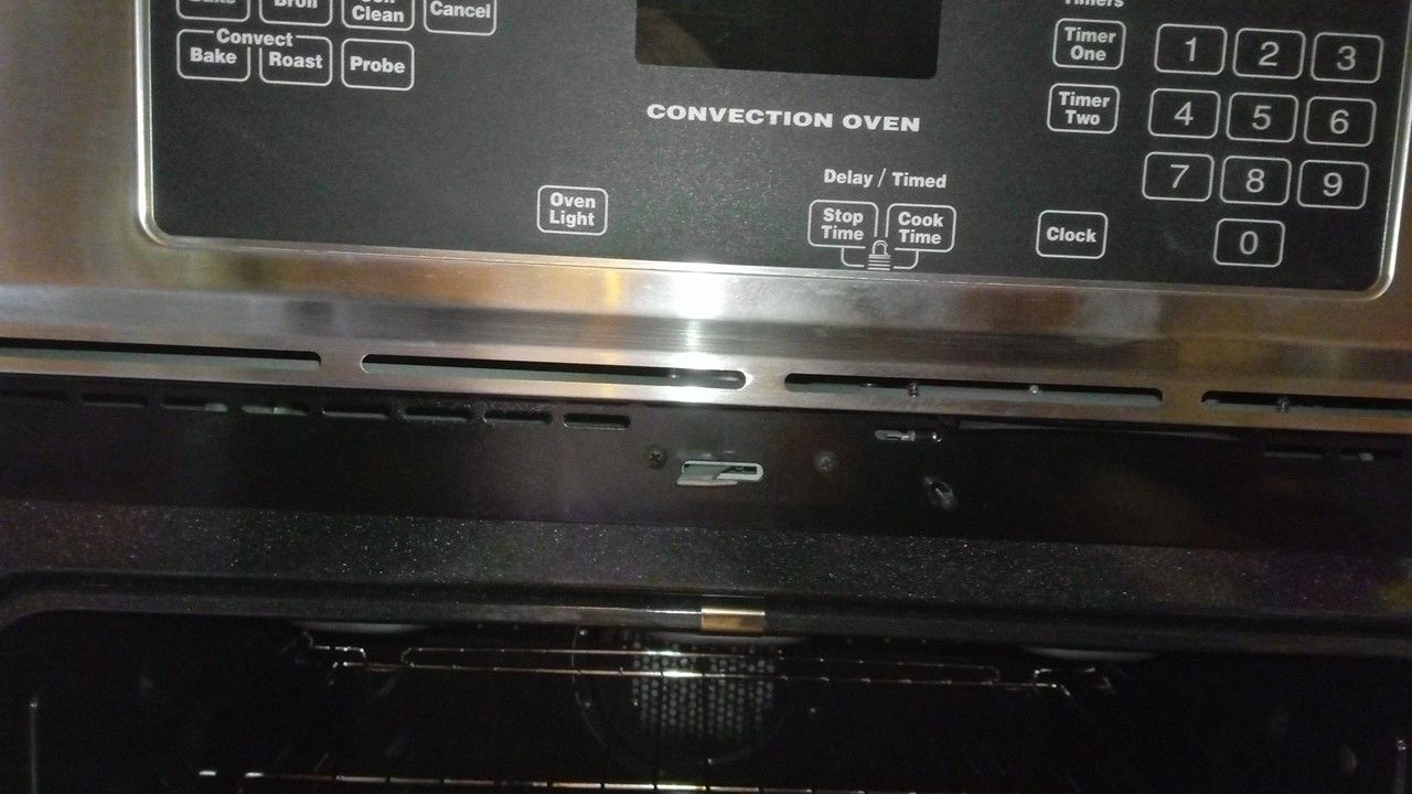 Jenn Air convection oven. Model number w30400P for Sale in Phoenix, AZ
