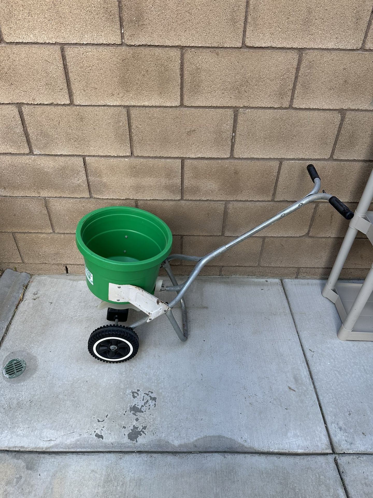 Broadcast Spreader