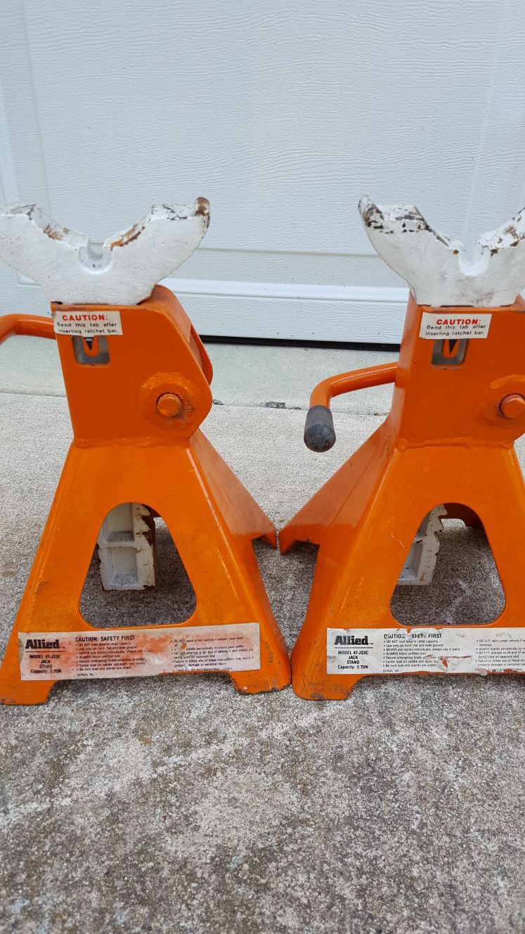 Allied 3 ton jacks stands