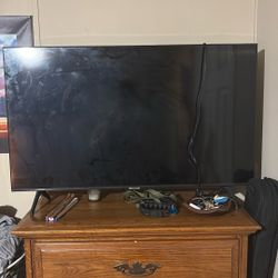 44” Samsung Smart TV, Like New Condition