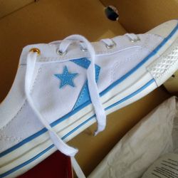 Women's Converse Size 7