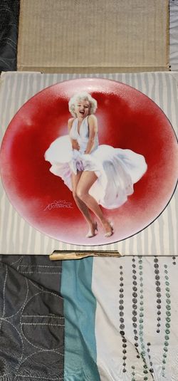 Marilyn Monroe Plate