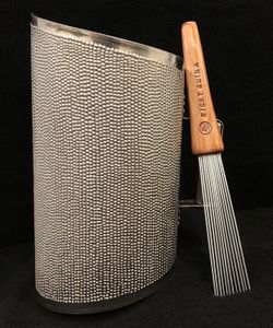 Guira Dominicana Profesional 22”X13” Estilo Reina