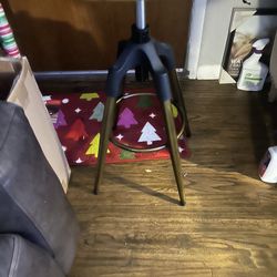 nice bar stool only 1 spins sturdy don’t need asking 30