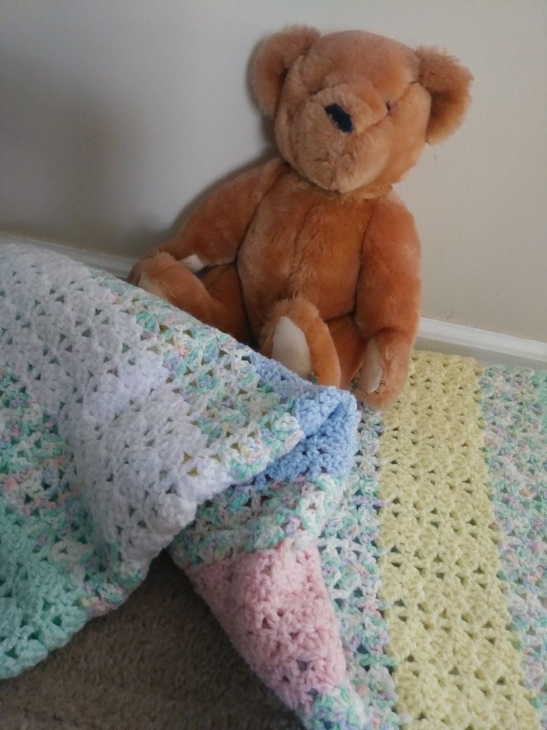 NEW 64 X 48 CROCHETED BLANKET
