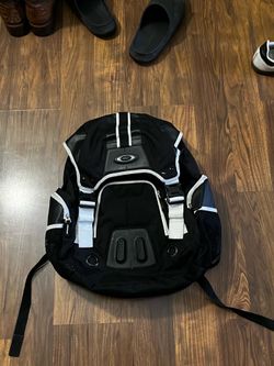 Oakley Gearbox LX backpack