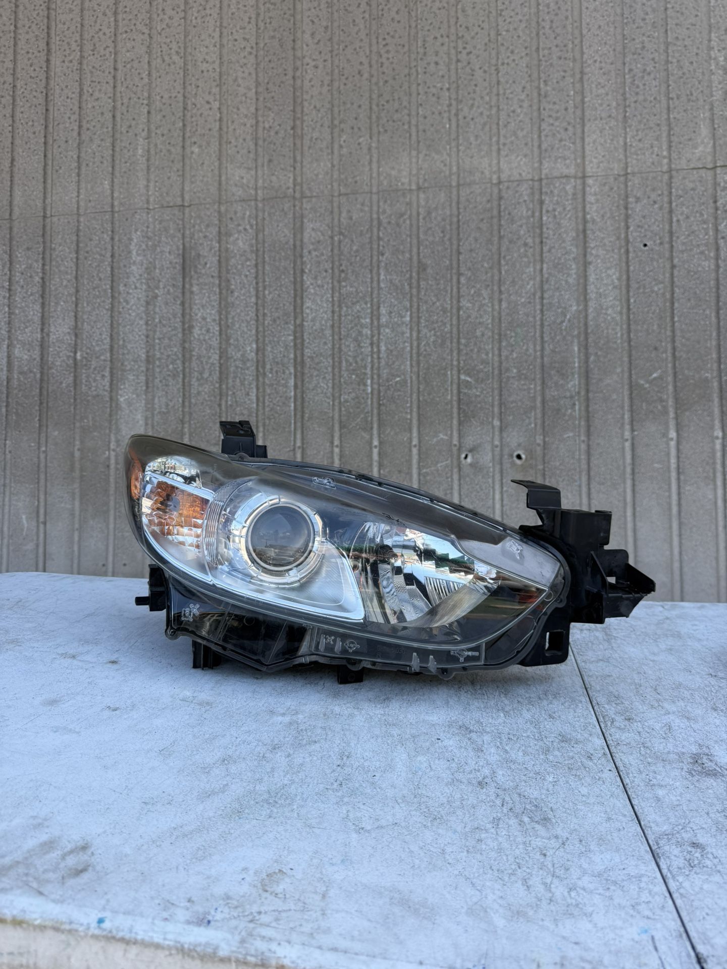 2014 2015 2016 2017 Mazda 6 Headlight Headlamp Right Passenger Side Rh Used Original OEM